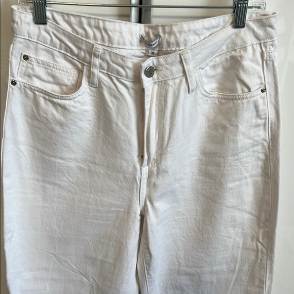 WEWOREWHAT NWOT White High Waist Mom Denim Jeans, Size 30 - Picture 3 of 14